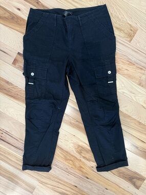 White House Black Market Black Cargo Pants Size 6